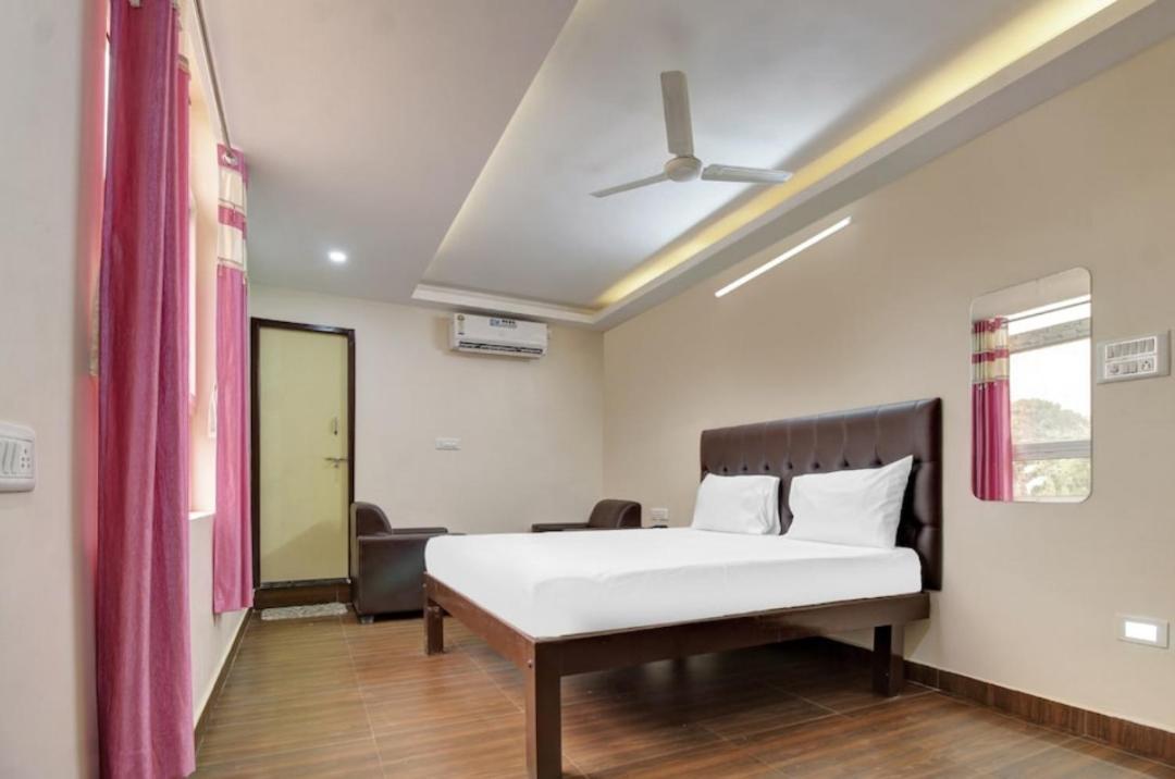 I Care With Greenery Comforts Lodge