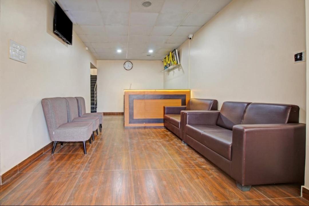 Lodge I Care With Greenery Comforts